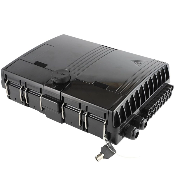 Network cable tray direct connection reinforcement strip
