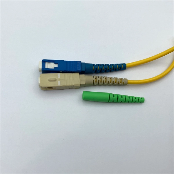 Lighting distribution box wire terminals