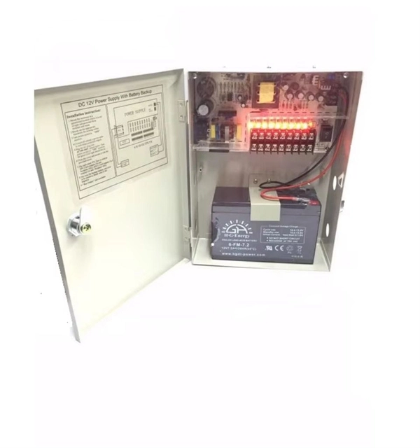 Distribution box circuit breaker connected to circuit breaker